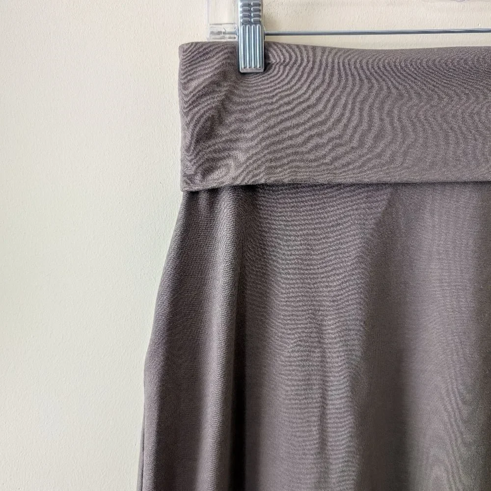 Eddie Bauer Julia Travex Packable Travel Skirt Brown Stretch Knit Knee Size M
